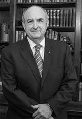 [MISSING IMAGE: http://api.rkd.refinitiv.com/api/FilingsRetrieval3/.77711450.0001104659-24-032963ph_michaelamcrobbie-bw.jpg.ashx]