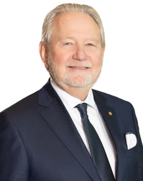 [MISSING IMAGE: http://api.rkd.refinitiv.com/api/FilingsRetrieval3/.78117359.0001104659-24-040524ph_peterharder-4c.jpg.ashx]