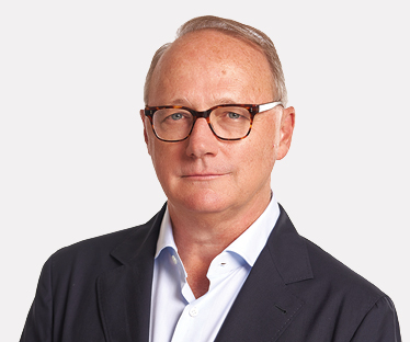 05_427760-1_big_Stacey Golf.jpg