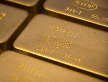 PRECIOUS-Gold firms as investors strap in for Fed minutes