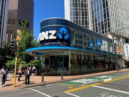 UPDATE 3-Australia's ANZ sanctioned for charging fees from dead customers