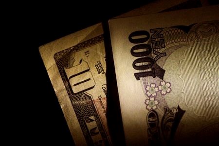 FOREX-Yen skids to fresh 38-year low; US dollar tumbles after weak data
